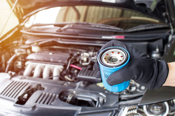 4 Bad Fuel Filter Symptoms to Watch Out For in Your Mercedes-Benz
